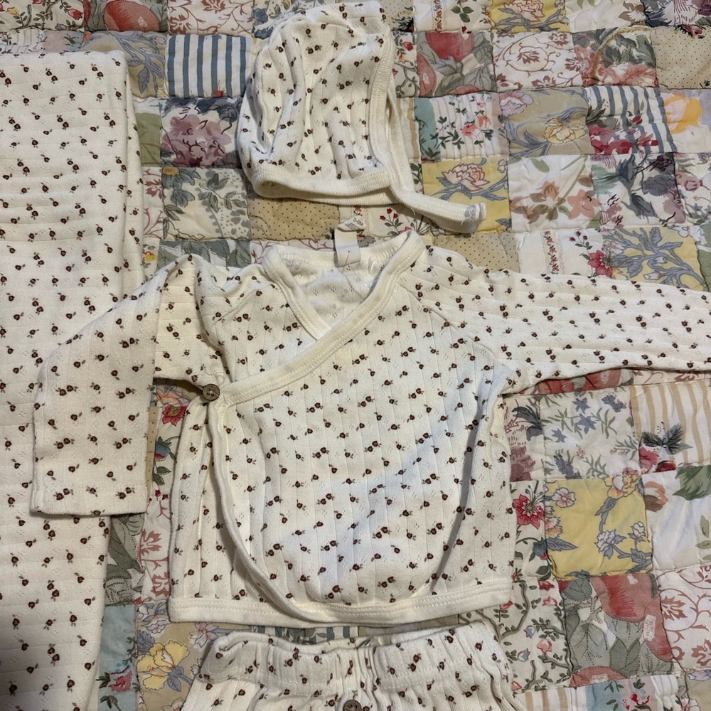 4 piece matching floral pointelle ribbed set - Picture 5 of 9